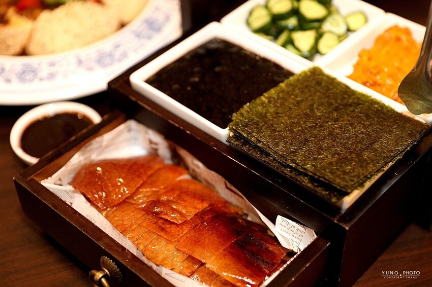 宮廷風川味御膳！一鴨四吃超銷魂 大口咬下邊吃邊滴汁｜LA時尚川菜-永康店(台南超人氣川菜館)