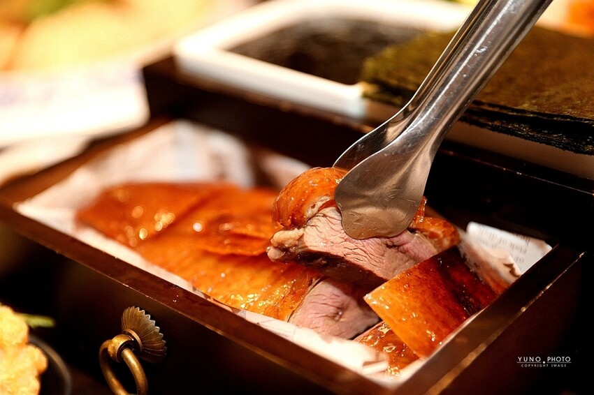 宮廷風川味御膳！一鴨四吃超銷魂 大口咬下邊吃邊滴汁｜LA時尚川菜-永康店(台南超人氣川菜館)