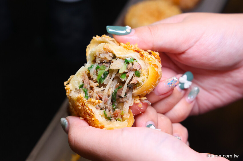 一秒到宮廷!結合創新潮流又吃得出底氣的新式川菜，招牌片皮鴨必吃，烤鴨肉燥飯讓人驚艷「LA時尚川菜」永康店 @台南好Food遊