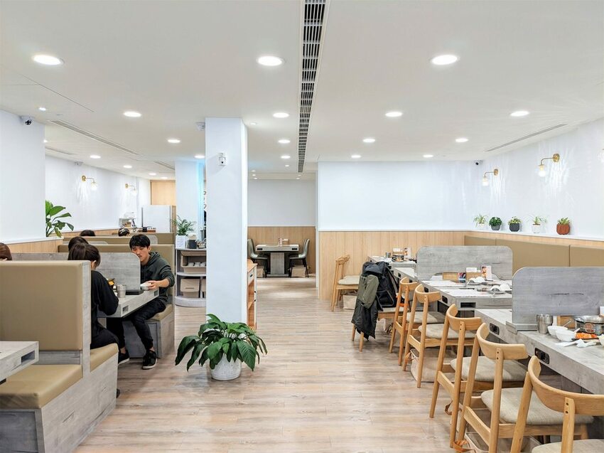 品湯白色麻辣鍋專賣