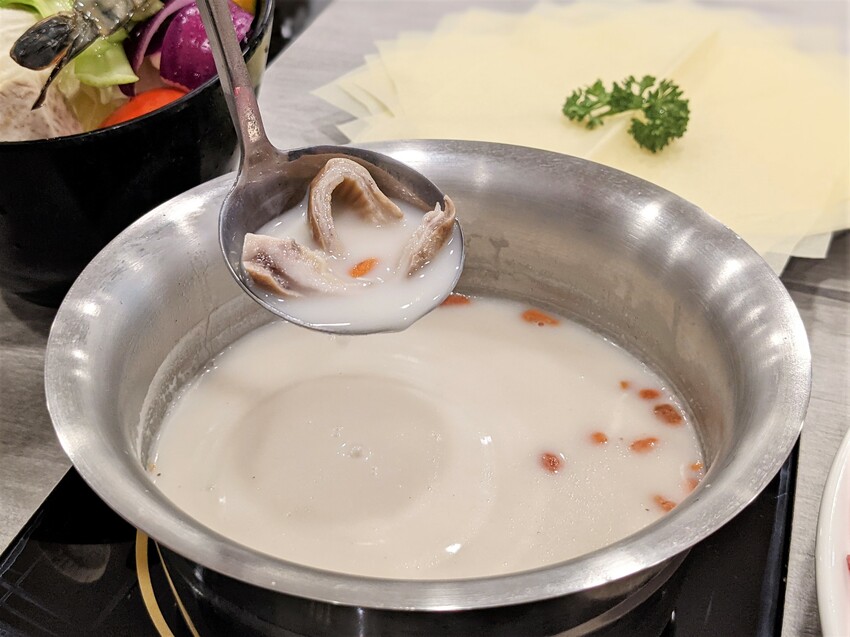 品湯白色麻辣鍋專賣