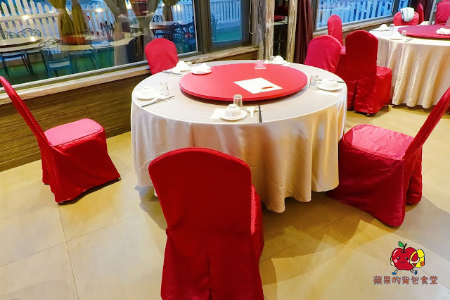 [合菜 台式料理] 新竹竹北 春耕餐廳 湯頭鮮甜料多芋鴨米粉鍋 辣香開胃川椒鮮魚 充滿酒香及中藥香的軟嫩油雞腿 新竹合菜