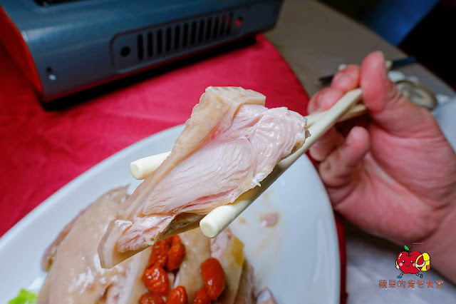 [合菜 台式料理] 新竹竹北 春耕餐廳 湯頭鮮甜料多芋鴨米粉鍋 辣香開胃川椒鮮魚 充滿酒香及中藥香的軟嫩油雞腿 新竹合菜