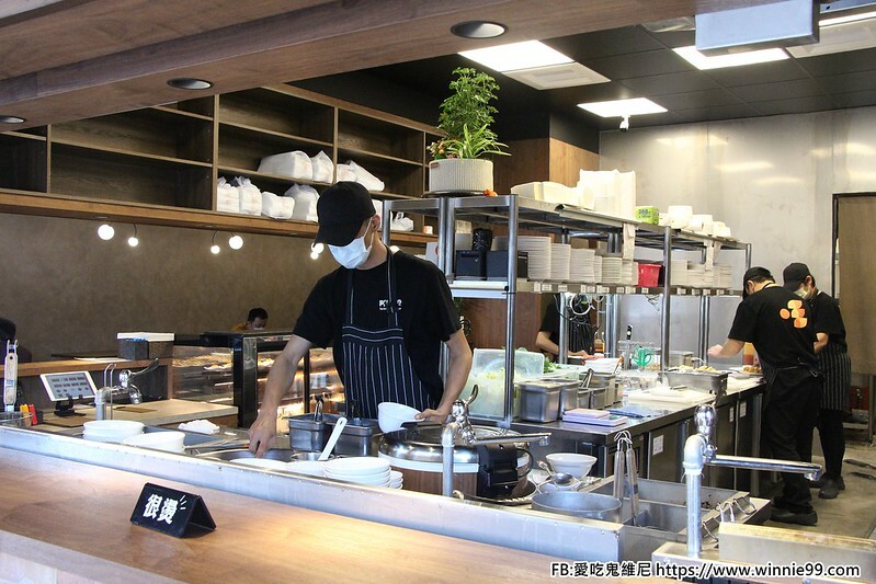 【阿旺澄食堂】台中旗艦館開幕啦~提供平價好吃的肉粥及台灣小吃,是豐原30年老店,網路評價是高CP值的平價美味小吃,還有提供包廂唷!