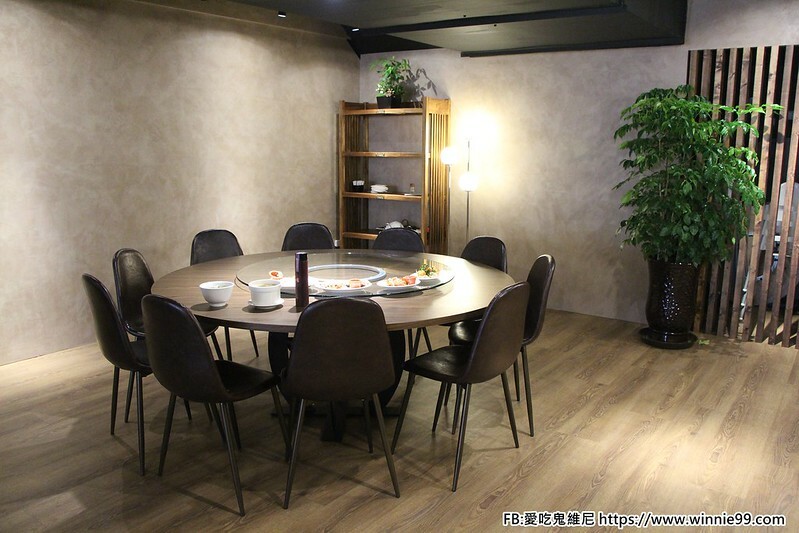 【阿旺澄食堂】台中旗艦館開幕啦~提供平價好吃的肉粥及台灣小吃,是豐原30年老店,網路評價是高CP值的平價美味小吃,還有提供包廂唷!