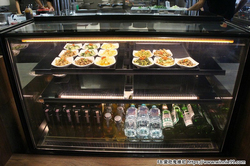 【阿旺澄食堂】台中旗艦館開幕啦~提供平價好吃的肉粥及台灣小吃,是豐原30年老店,網路評價是高CP值的平價美味小吃,還有提供包廂唷!