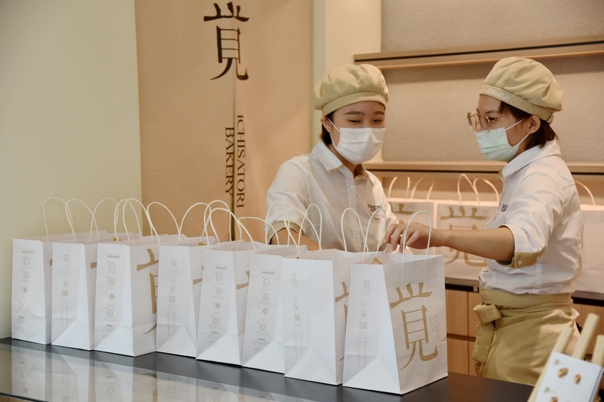 高雄鼓山區|一覺吐司IchisatoriBakery 全台第四間 一覺吐司高雄鼓山店 高雄人氣生吐司專門店 每日限量生吐司(價格、吃法)|西莉亞玩樂人生 011.JPG