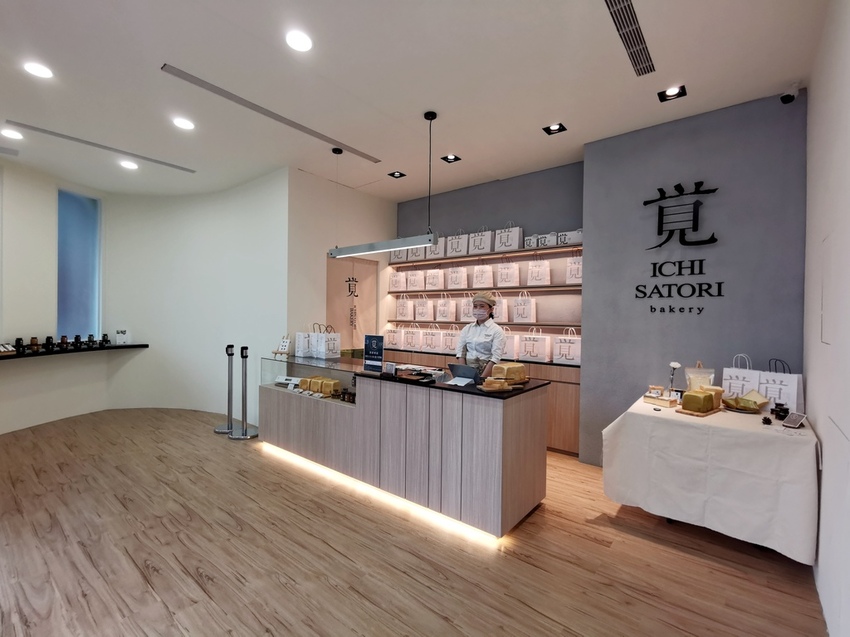 高雄鼓山區|一覺吐司IchisatoriBakery 全台第四間 一覺吐司高雄鼓山店 高雄人氣生吐司專門店 每日限量生吐司(價格、吃法)|西莉亞玩樂人生 007.jpg