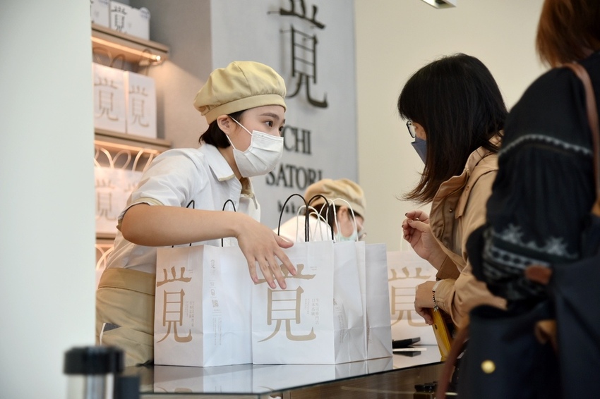 高雄鼓山區|一覺吐司IchisatoriBakery 全台第四間 一覺吐司高雄鼓山店 高雄人氣生吐司專門店 每日限量生吐司(價格、吃法)|西莉亞玩樂人生 016.JPG