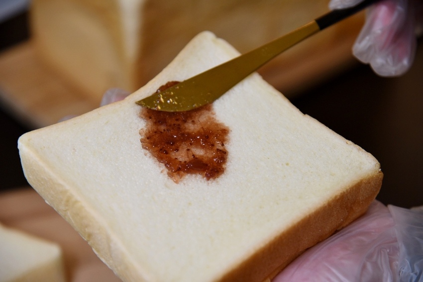 高雄鼓山區|一覺吐司IchisatoriBakery 全台第四間 一覺吐司高雄鼓山店 高雄人氣生吐司專門店 每日限量生吐司(價格、吃法)|西莉亞玩樂人生 026.JPG