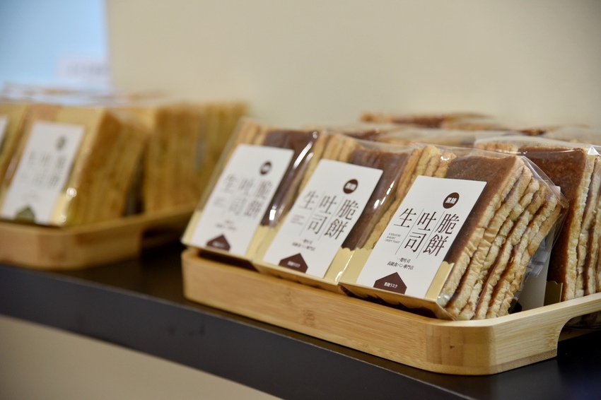 高雄鼓山區|一覺吐司IchisatoriBakery 全台第四間 一覺吐司高雄鼓山店 高雄人氣生吐司專門店 每日限量生吐司(價格、吃法)|西莉亞玩樂人生 018.JPG