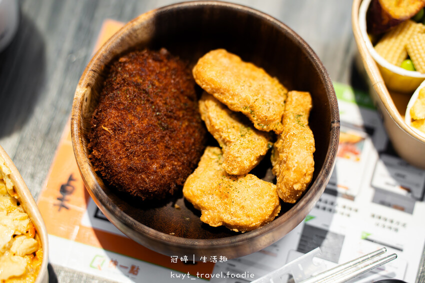 台中西區早午餐_厭世夯肉總部,肉肉控超愛的爆肉系健康餐盒,搭