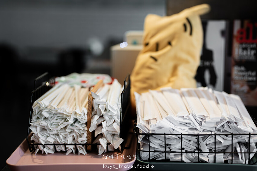 台中西區早午餐_厭世夯肉總部,肉肉控超愛的爆肉系健康餐盒,搭