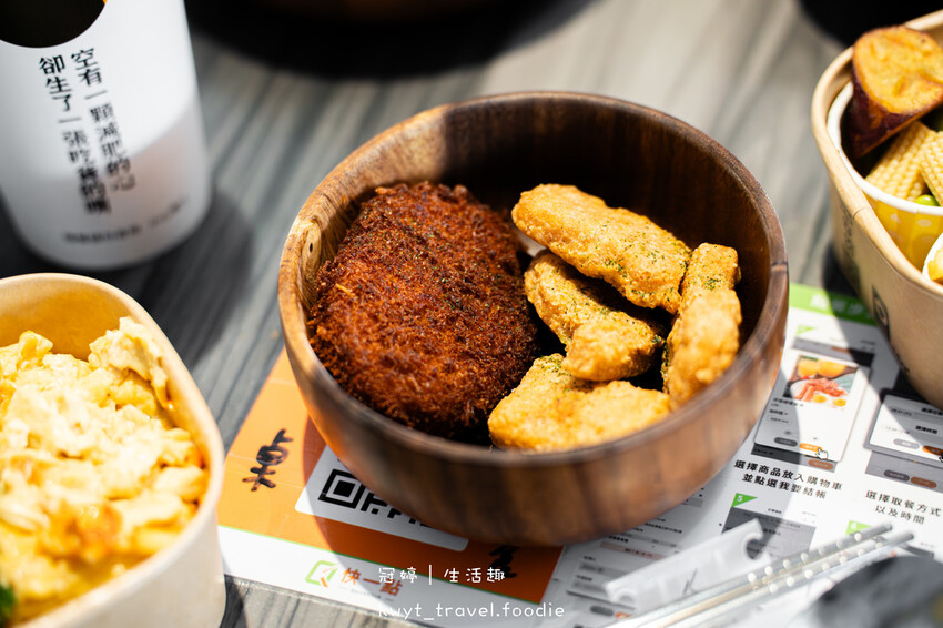 台中西區早午餐_厭世夯肉總部,肉肉控超愛的爆肉系健康餐盒,搭