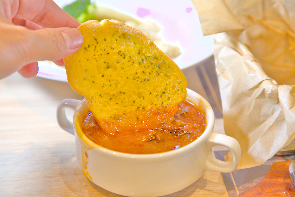 台北市大安區高雄夢時代瀧厚熟成牛排|菲力牛排限時第二件半價,熟成牛排控快衝!