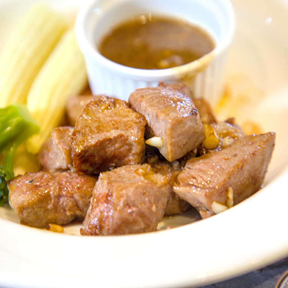 台北市大安區高雄夢時代瀧厚熟成牛排|菲力牛排限時第二件半價,熟成牛排控快衝!