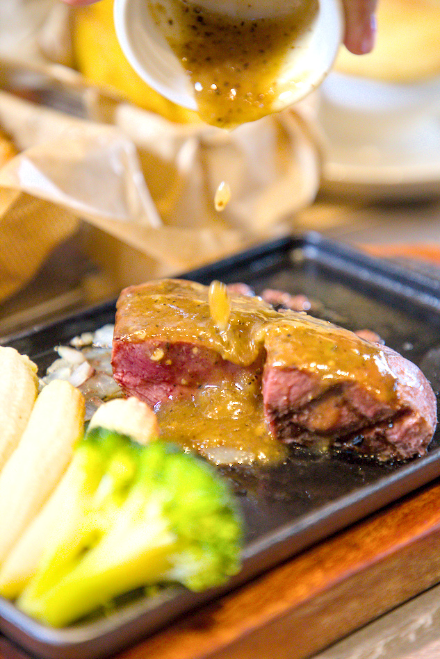 台北市大安區高雄夢時代瀧厚熟成牛排|菲力牛排限時第二件半價,熟成牛排控快衝!