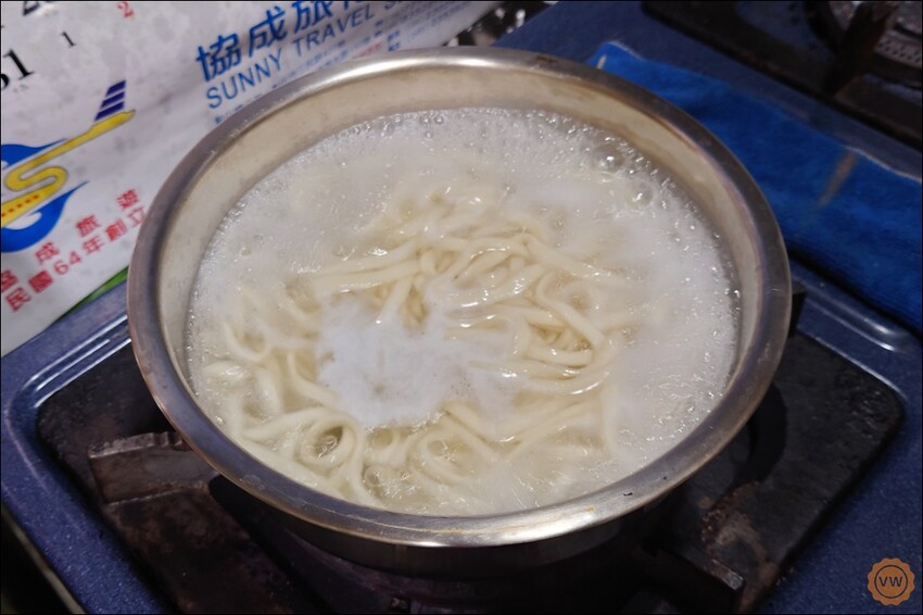 台北市中正區好市多開箱：雙月-阿甘剝皮辣椒雞湯 同場加映-全家超商-愛恨椒芝麵