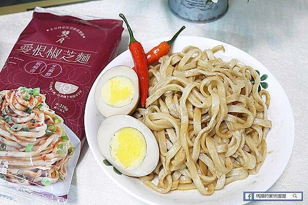 台北市松山區好市多開箱【雙月食品社】雙月阿甘剝皮辣椒雞湯&愛恨椒芝麵