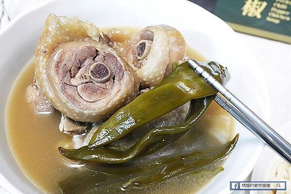 台北市松山區好市多開箱【雙月食品社】雙月阿甘剝皮辣椒雞湯&愛恨椒芝麵