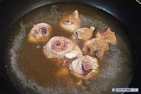 台北市松山區好市多開箱【雙月食品社】雙月阿甘剝皮辣椒雞湯&愛恨椒芝麵