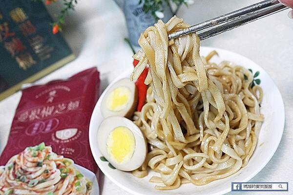 台北市松山區好市多開箱【雙月食品社】雙月阿甘剝皮辣椒雞湯&愛恨椒芝麵