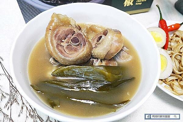 台北市松山區好市多開箱【雙月食品社】雙月阿甘剝皮辣椒雞湯&愛恨椒芝麵