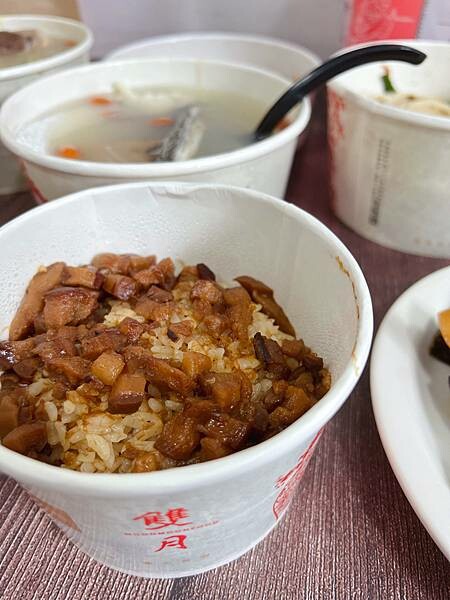 (小巨蛋美食)雙月食品社-光復店 米其林必比登推薦美食  真材實料養生美味 料多多湯品暖胃又好喝 台灣古早味