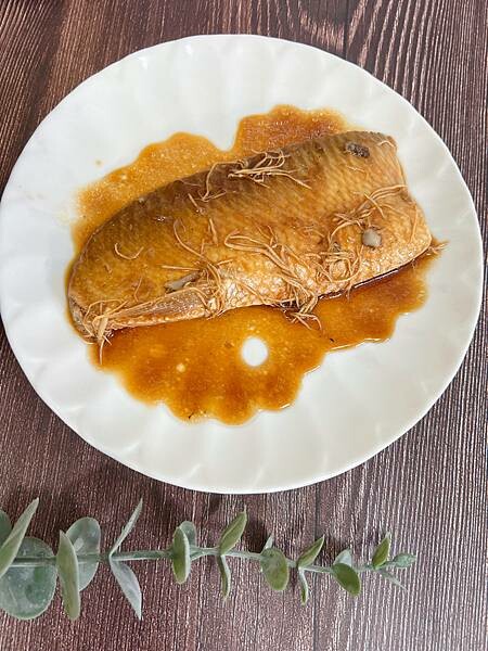 (小巨蛋美食)雙月食品社-光復店 米其林必比登推薦美食  真材實料養生美味 料多多湯品暖胃又好喝 台灣古早味