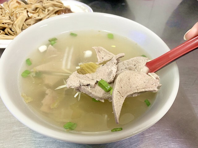 26C5DFAB-69AA-4673-B557-89506B8A84EC