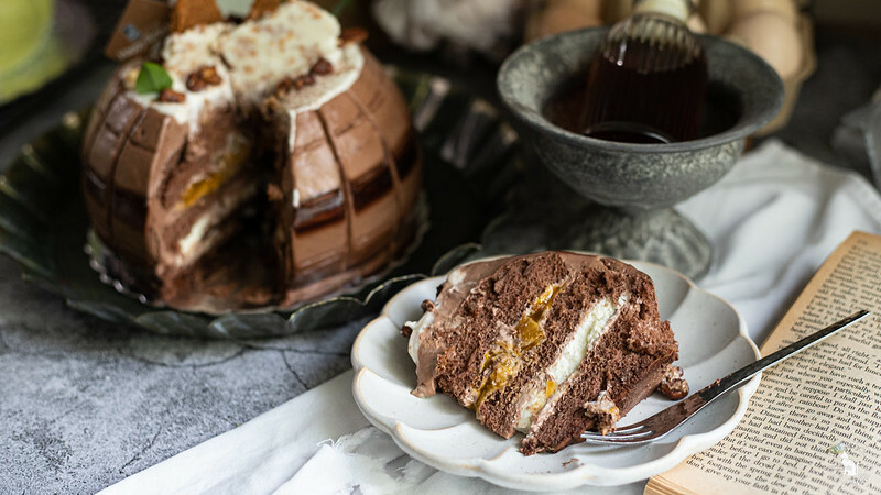 台中｜2022 父親節蛋糕推薦  繽紛橡木桶 巧克力蛋糕 – 羅勒傳奇 甜羅勒杏仁蛋糕  要選哪一款!　馥漫麵包花園預購中