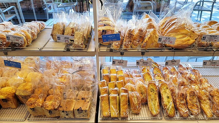 2023父親節蛋糕新選擇！！一次給你6種經典口味搭上趣味小卡，絕對驚豔！！保證滿足爸爸的挑剔味蕾！