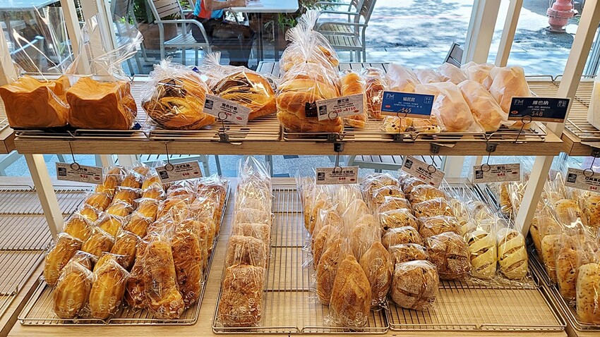 2023父親節蛋糕新選擇！！一次給你6種經典口味搭上趣味小卡，絕對驚豔！！保證滿足爸爸的挑剔味蕾！