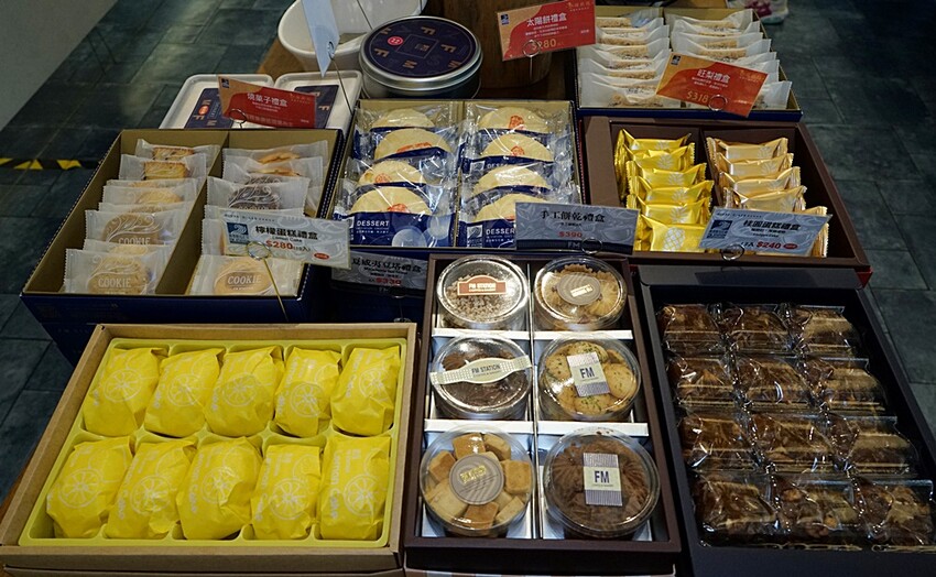 2023父親節蛋糕新選擇！！一次給你6種經典口味搭上趣味小卡，絕對驚豔！！保證滿足爸爸的挑剔味蕾！