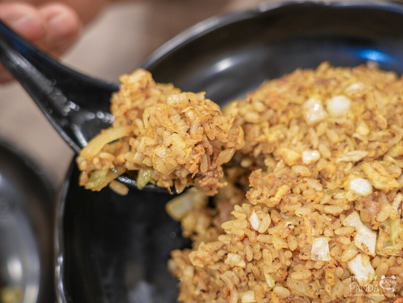 桃園｜炒味亭炒飯專賣店-武陵店．榮獲臺灣炒飯王全國優選，近40種口味炒飯任你選，飯類加大不用錢~冬瓜茶無限暢飲！