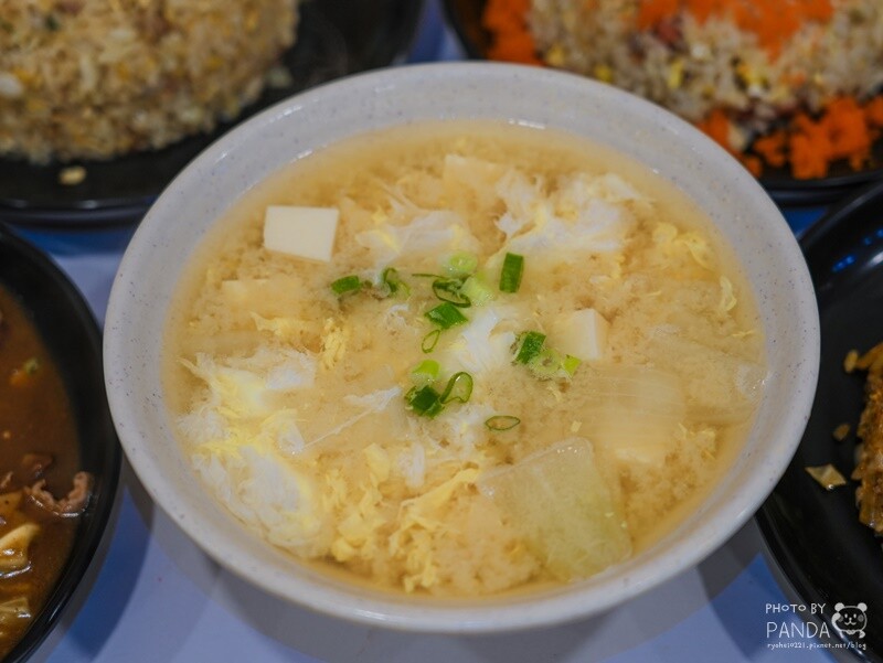 桃園｜炒味亭炒飯專賣店-武陵店．榮獲臺灣炒飯王全國優選，近40種口味炒飯任你選，飯類加大不用錢~冬瓜茶無限暢飲！