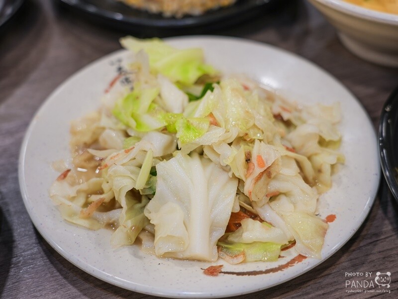 桃園｜炒味亭炒飯專賣店-武陵店．榮獲臺灣炒飯王全國優選，近40種口味炒飯任你選，飯類加大不用錢~冬瓜茶無限暢飲！