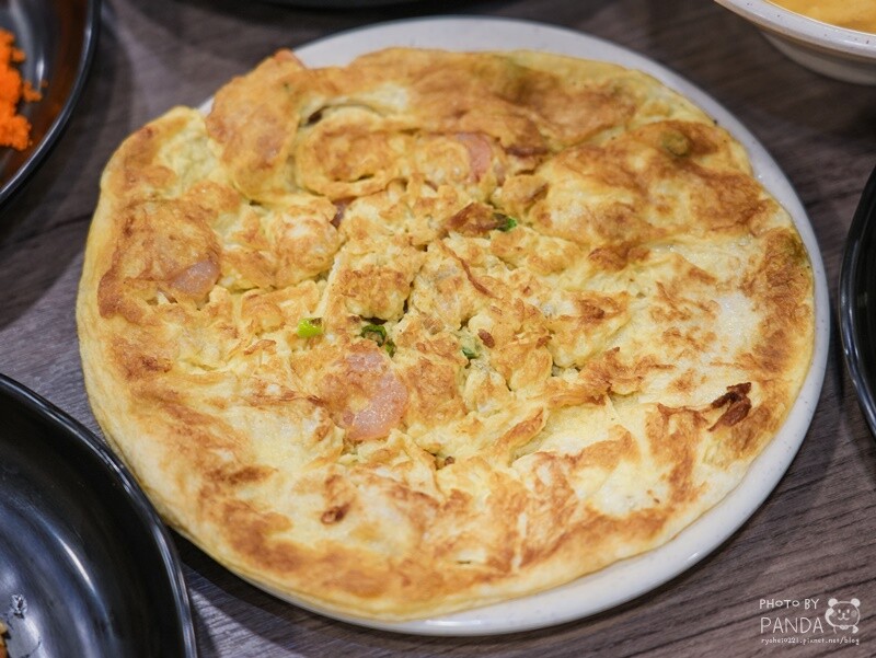 桃園｜炒味亭炒飯專賣店-武陵店．榮獲臺灣炒飯王全國優選，近40種口味炒飯任你選，飯類加大不用錢~冬瓜茶無限暢飲！