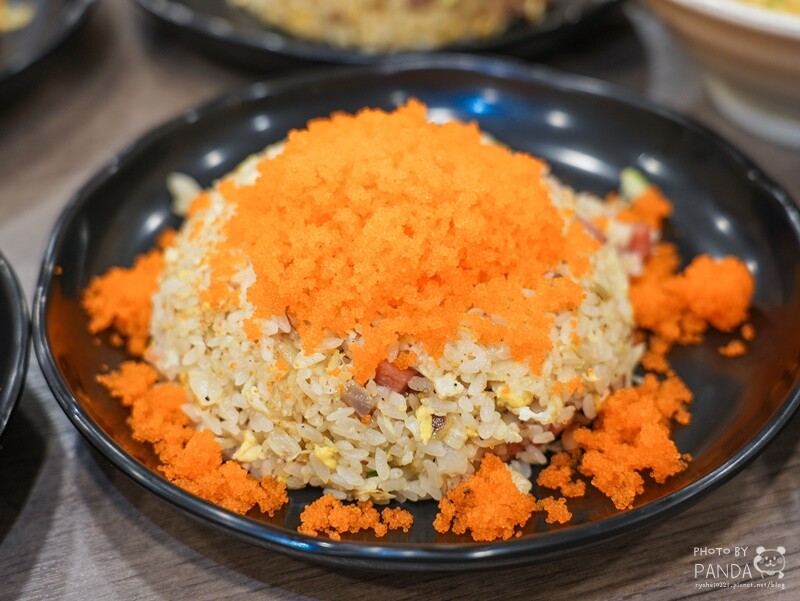 桃園｜炒味亭炒飯專賣店-武陵店．榮獲臺灣炒飯王全國優選，近40種口味炒飯任你選，飯類加大不用錢~冬瓜茶無限暢飲！