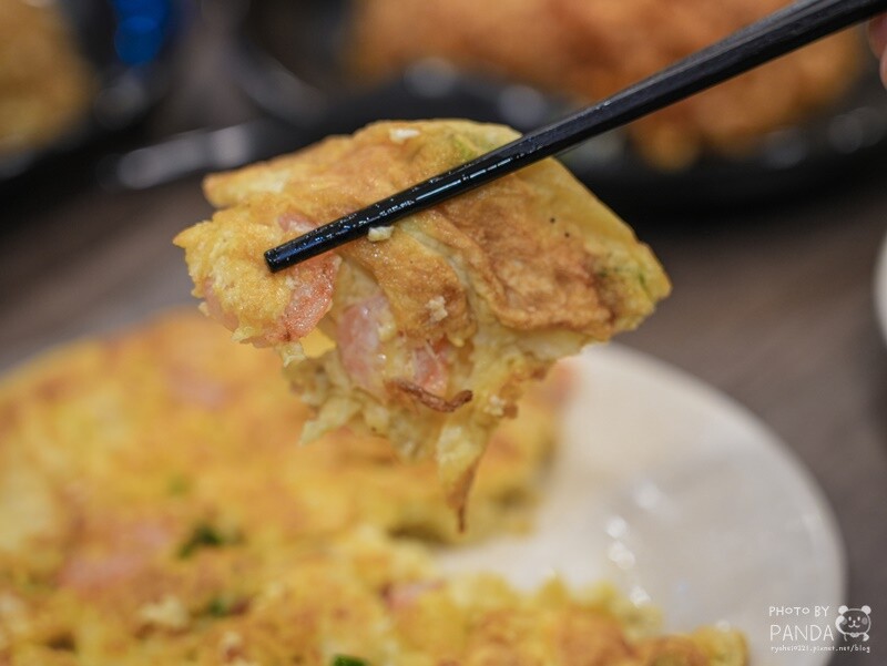 桃園｜炒味亭炒飯專賣店-武陵店．榮獲臺灣炒飯王全國優選，近40種口味炒飯任你選，飯類加大不用錢~冬瓜茶無限暢飲！