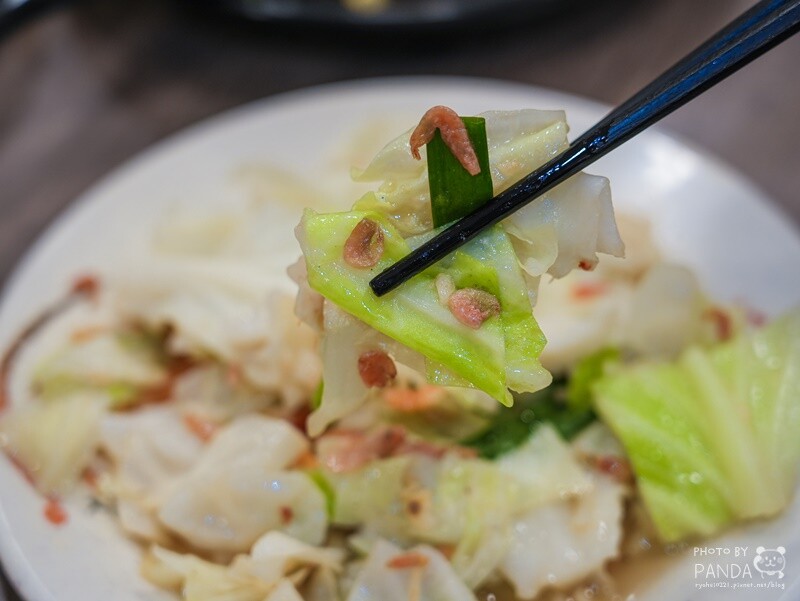 桃園｜炒味亭炒飯專賣店-武陵店．榮獲臺灣炒飯王全國優選，近40種口味炒飯任你選，飯類加大不用錢~冬瓜茶無限暢飲！