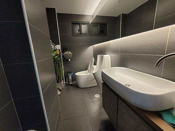 廁所.jpg 廁所.jpg