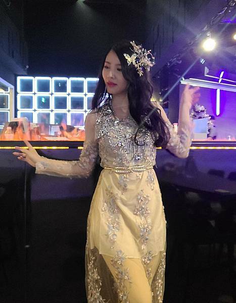 火舞.jpg 火舞.jpg