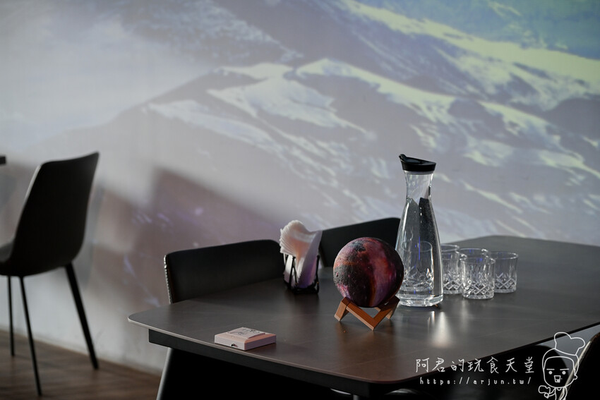 全台灣第一家沉浸式投影x餐酒館|讓你沉醉於味覺與視覺的饗宴