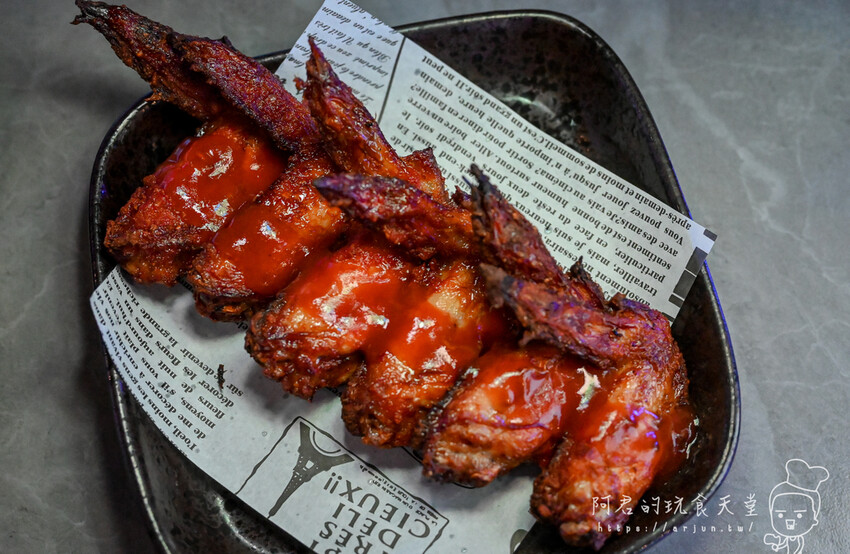 全台灣第一家沉浸式投影x餐酒館|讓你沉醉於味覺與視覺的饗宴