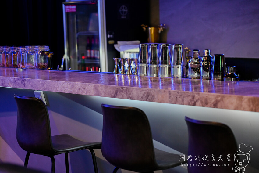 全台灣第一家沉浸式投影x餐酒館|讓你沉醉於味覺與視覺的饗宴