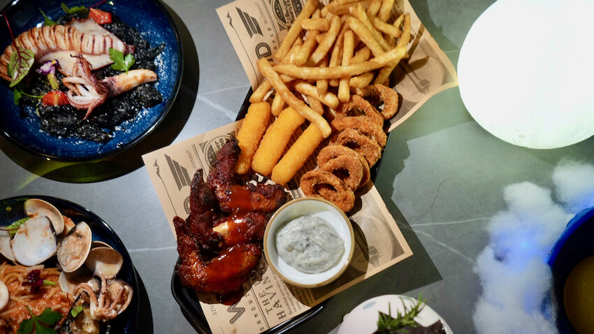 [台中] 微醺光廊WS｜台中最美餐酒館～網美打卡聖地！視覺Ｘ味覺沈浸式餐酒館