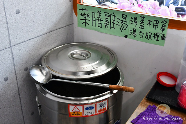 豐雞號|台中北區超嫩琥珀色招牌油雞必吃，超人氣港式便當外帶美食推薦，還有免費雞湯喝到飽