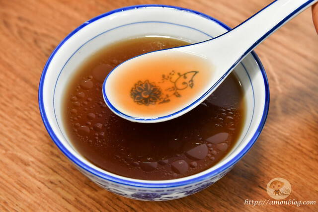 豐雞號|台中北區超嫩琥珀色招牌油雞必吃，超人氣港式便當外帶美食推薦，還有免費雞湯喝到飽