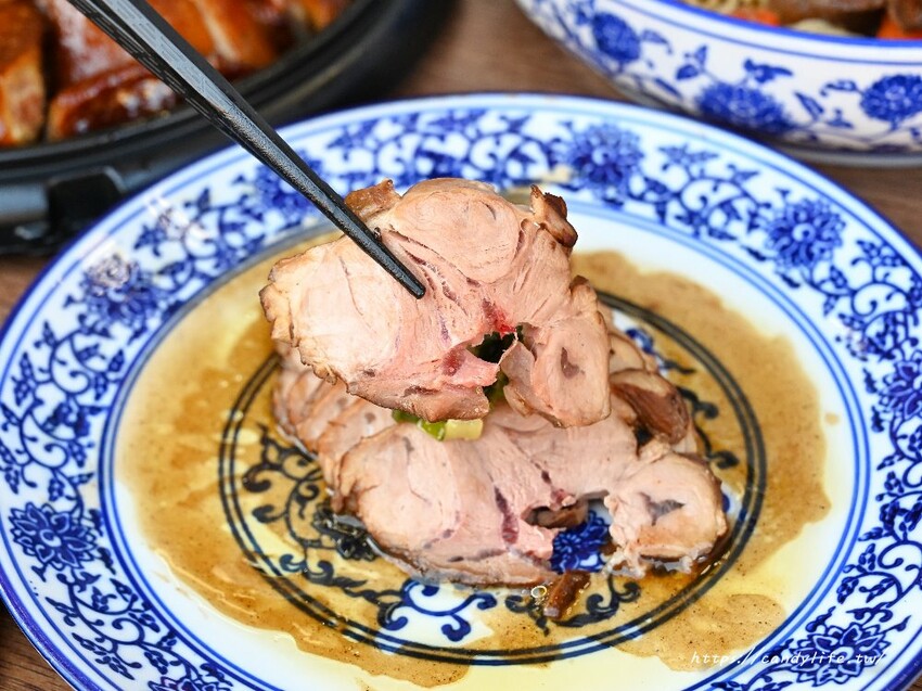 台中市北區豐雞號｜台中人氣港式快餐便當推薦，招牌油雞必點，內用享藥膳雞湯喝到飽，1/31前預購油雞及福袋再享優惠